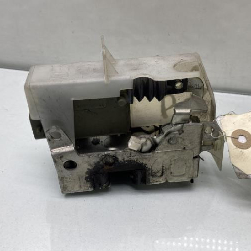 Serrure arriere droit RENAULT CLIO 2 CAMPUS Photo n°5