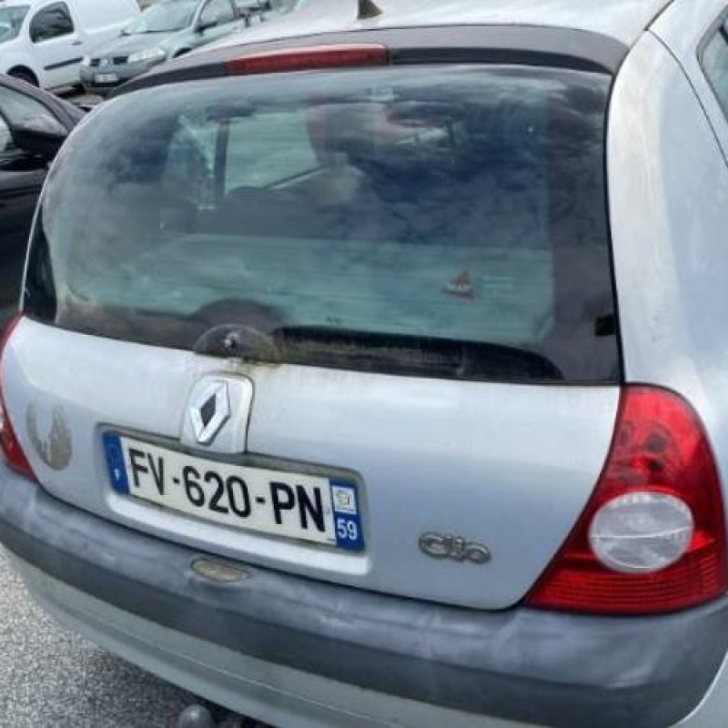 Pompe à carburant RENAULT CLIO 2 Photo n°10