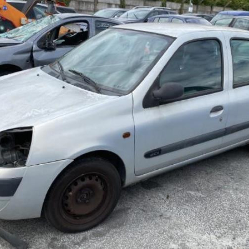 Pompe à carburant RENAULT CLIO 2 Photo n°19