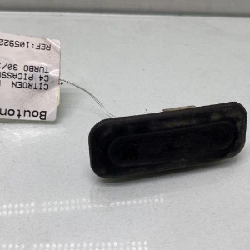 Bouton de coffre CITROEN C4 PICASSO 1 Photo n°1