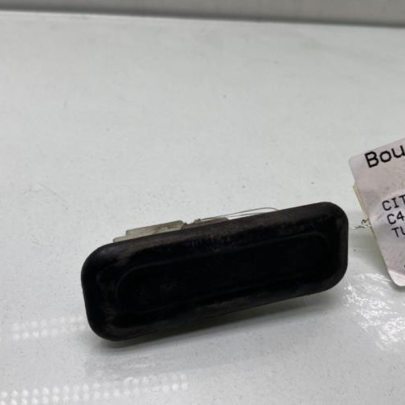 Bouton de coffre CITROEN C4 PICASSO 1 Photo n°2