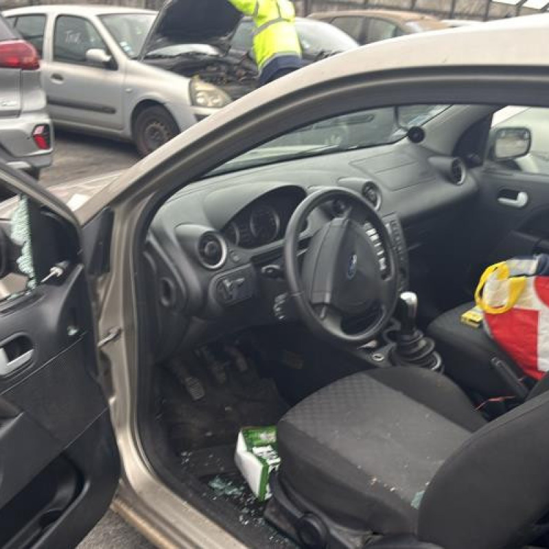 Feu arriere principal droit (feux) FORD FIESTA 5 Photo n°13