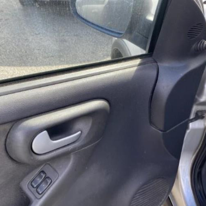 Bras essuie glace arriere OPEL CORSA C Photo n°9