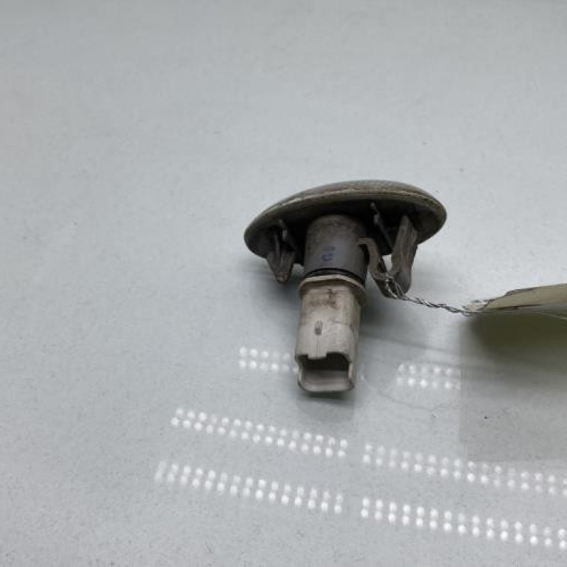 Repetiteur clignotant avant droit  (Feux) CITROEN XSARA Photo n°2