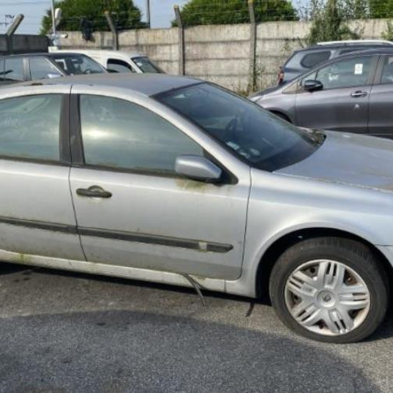 Feu arriere principal gauche (feux) RENAULT LAGUNA 2 Photo n°9