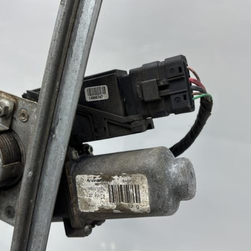 Leve vitre electrique avant gauche RENAULT LAGUNA 2 Photo n°12