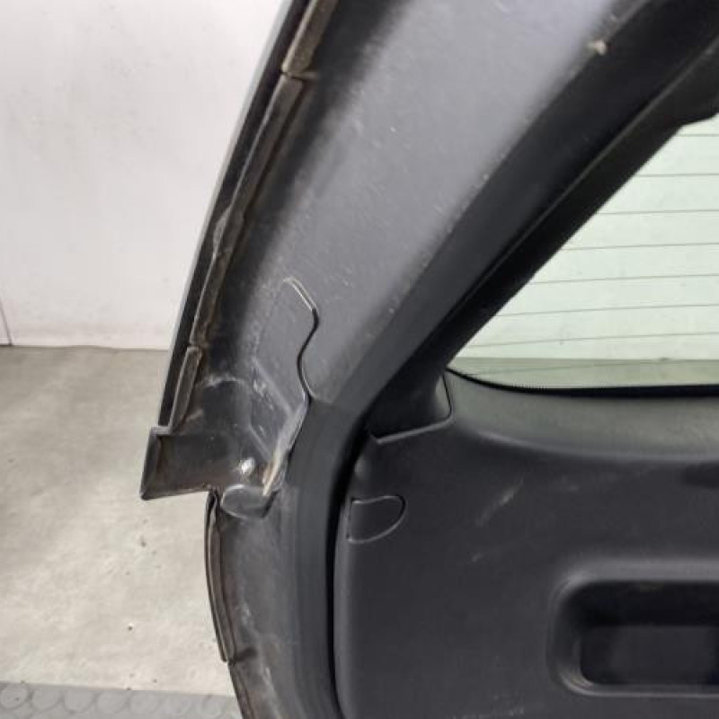 Malle/Hayon arriere CITROEN C3 2 Photo n°8