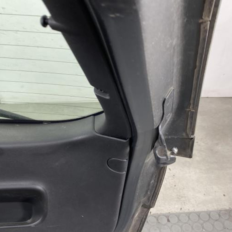 Malle/Hayon arriere CITROEN C3 2 Photo n°9