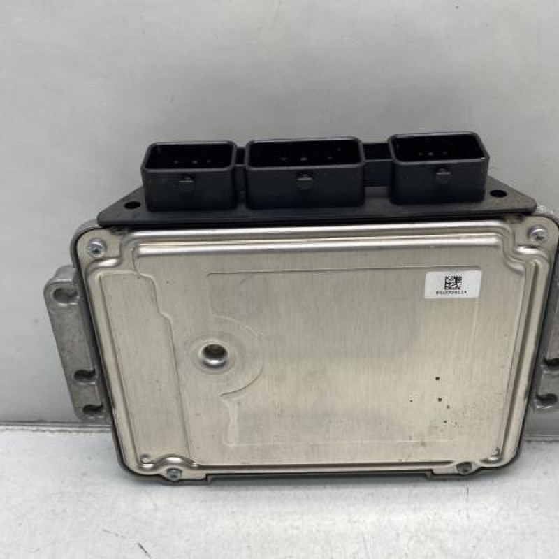 Calculateur moteur PEUGEOT 308 1 Photo n°4