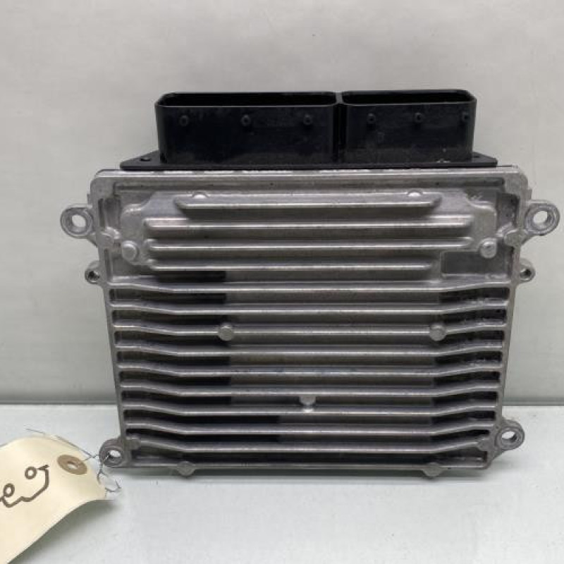 Calculateur moteur MERCEDES CLASSE B 247 Photo n°4