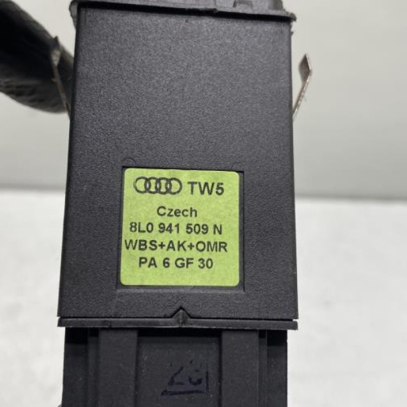 Bouton de warning AUDI A3 1 Photo n°3