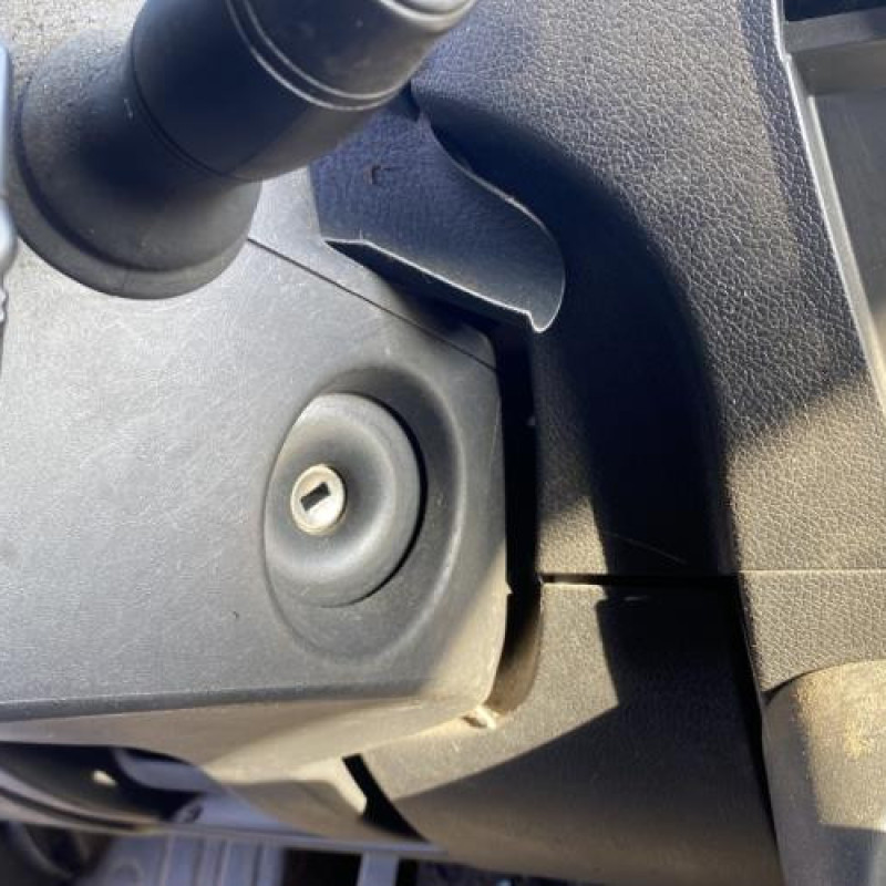 Bouchon de carburant RENAULT MASTER 3 Photo n°20