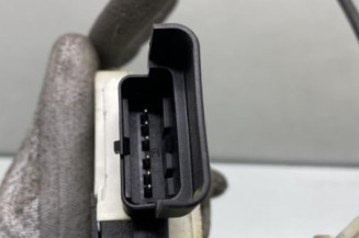 Serrure avant gauche PEUGEOT 5008 1