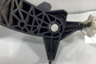Pedale d'embrayage PEUGEOT 5008 1