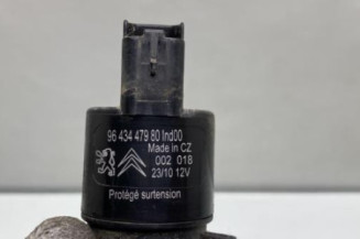 Pompe lave glace avant PEUGEOT 5008 1
