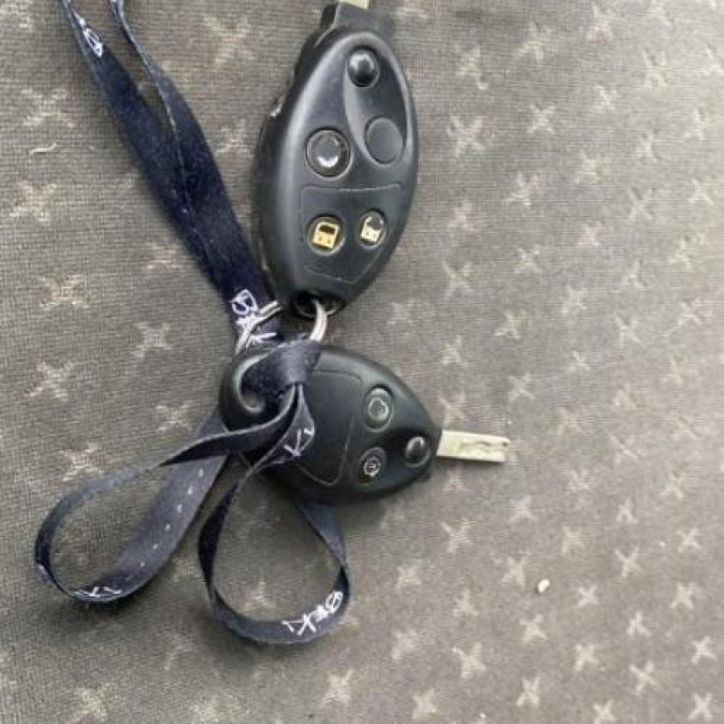 Attache ceinture avant gauche PEUGEOT 807 Photo n°12