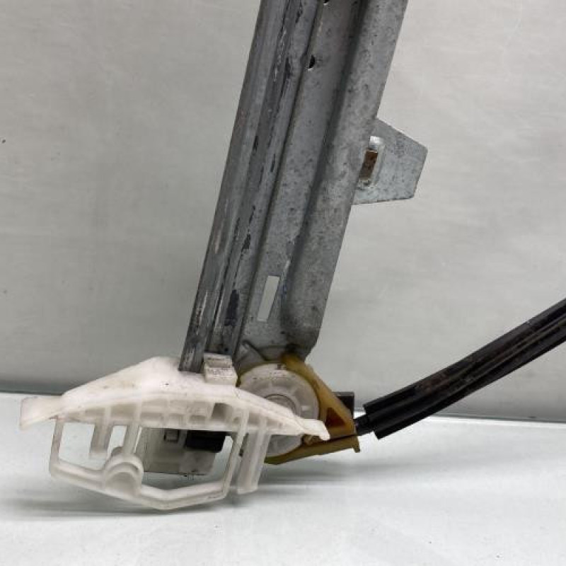 Leve vitre electrique avant gauche CITROEN XSARA PICASSO Photo n°3