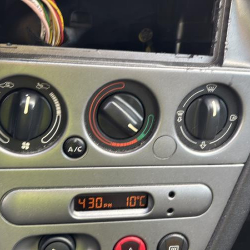 Poignee interieur arriere gauche PEUGEOT 306 Photo n°20