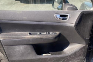 Serrure avant droit PEUGEOT 307