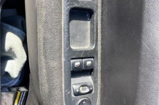 Serrure avant droit PEUGEOT 307