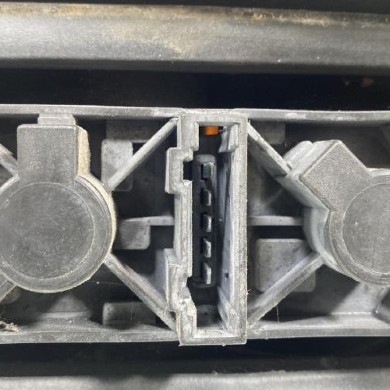 Feu arriere principal droit (feux) VOLKSWAGEN CADDY 2 Photo n°3