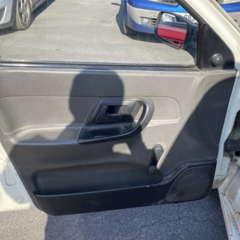 Feu arriere principal gauche (feux) VOLKSWAGEN CADDY 2 Photo n°12