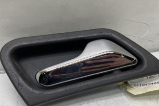 Poignee interieur avant droit MERCEDES CLASSE C 203