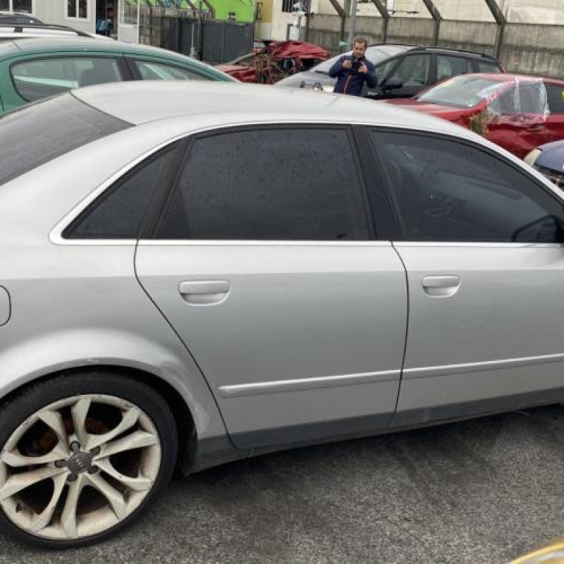 Leve vitre electrique arriere droit AUDI A4 2 Photo n°16