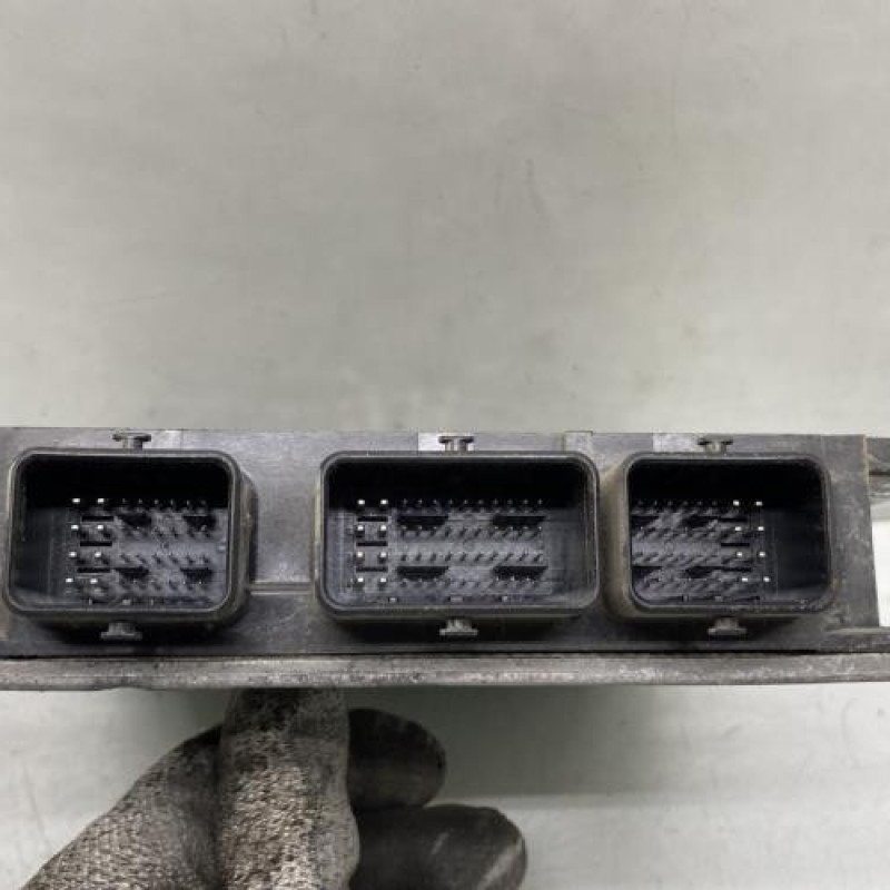 Calculateur moteur RENAULT KANGOO 2 Photo n°3