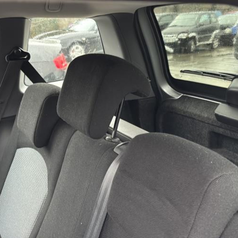 Pretensionneur de ceinture avant droit PEUGEOT 206 Photo n°15