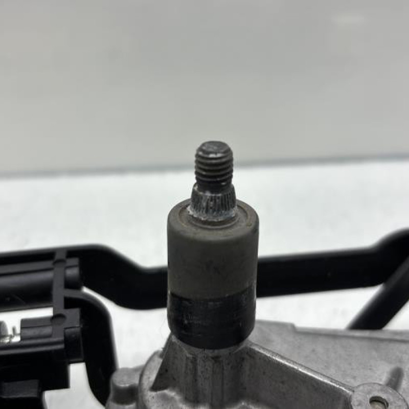 Moteur essuie glace arriere PEUGEOT 206 Photo n°2