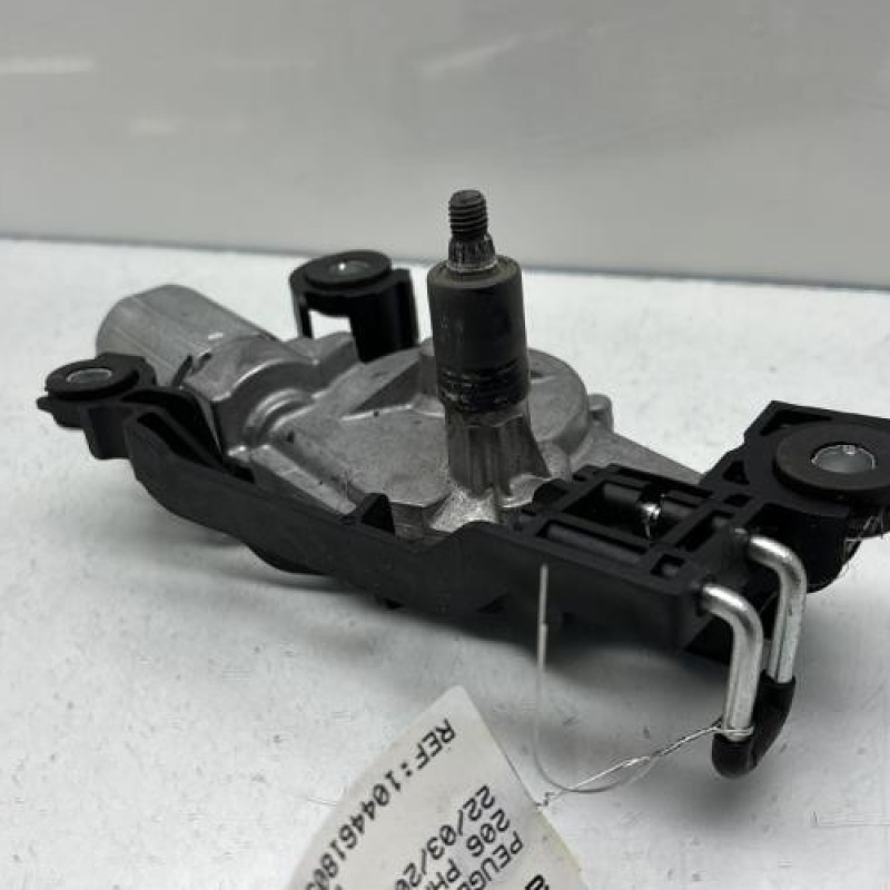 Moteur essuie glace arriere PEUGEOT 206 Photo n°3