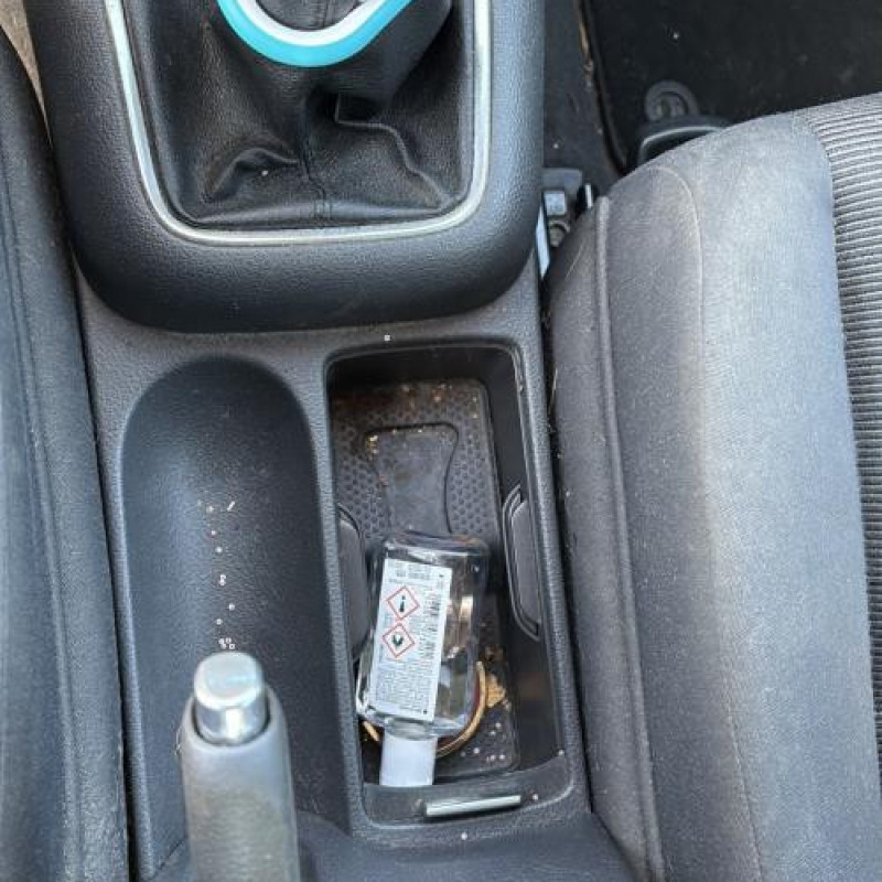 Pretensionneur de ceinture avant droit VOLKSWAGEN GOLF PLUS Photo n°20