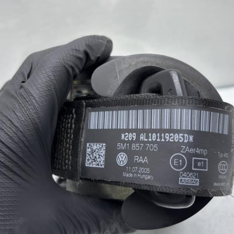 Pretensionneur de ceinture avant gauche VOLKSWAGEN GOLF PLUS Photo n°5