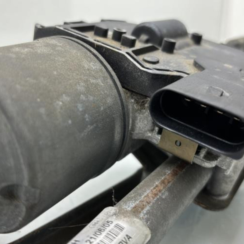 Moteur essuie glace avant droit VOLKSWAGEN GOLF PLUS Photo n°5