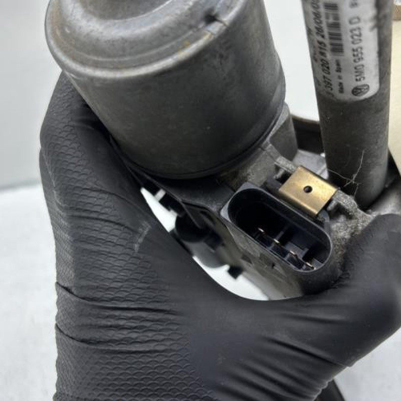 Moteur essuie glace avant gauche VOLKSWAGEN GOLF PLUS Photo n°6