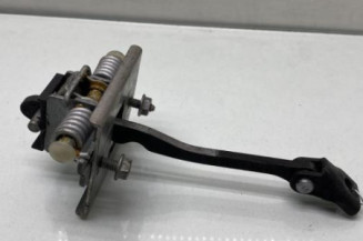 Arret de porte avant droit PEUGEOT 5008 1