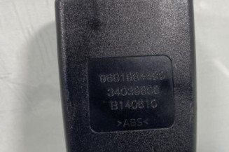 Attache ceinture arriere droit PEUGEOT 5008 1