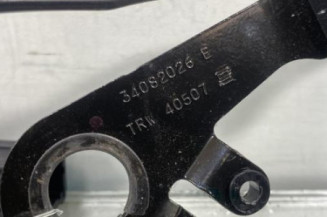 Attache ceinture arriere droit PEUGEOT 5008 1