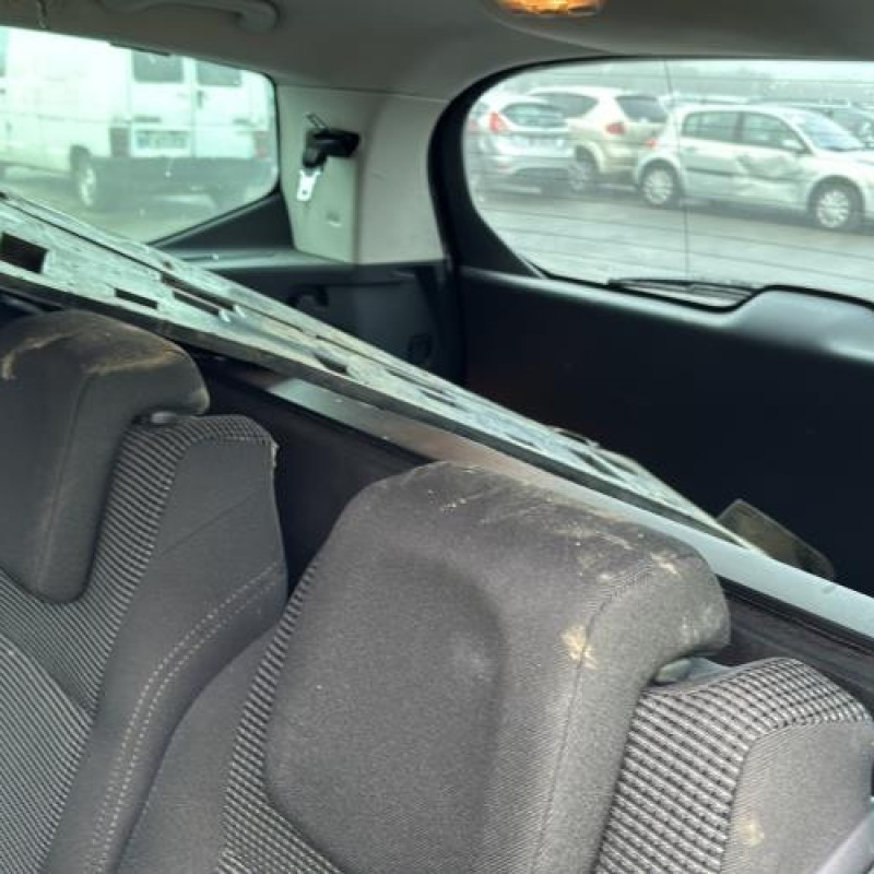 Attache ceinture arriere droit PEUGEOT 5008 1 Photo n°16
