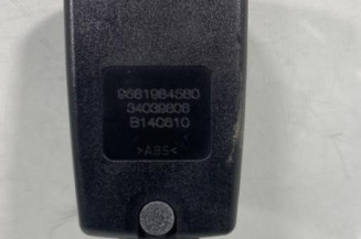 Attache ceinture arriere gauche PEUGEOT 5008 1