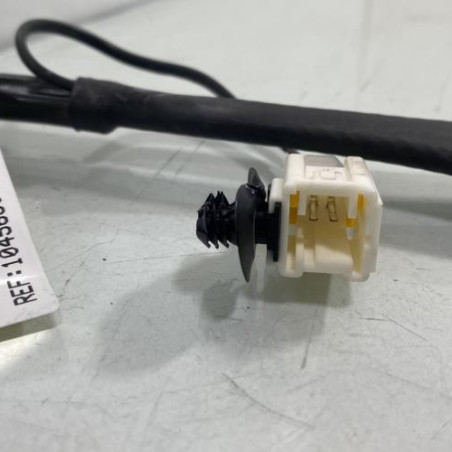 Attache ceinture avant gauche PEUGEOT 5008 1