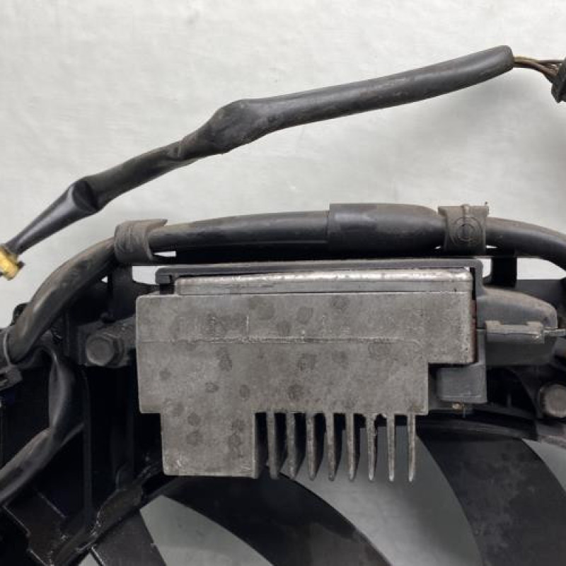 Moto ventilateur radiateur AUDI A4 2 Photo n°4