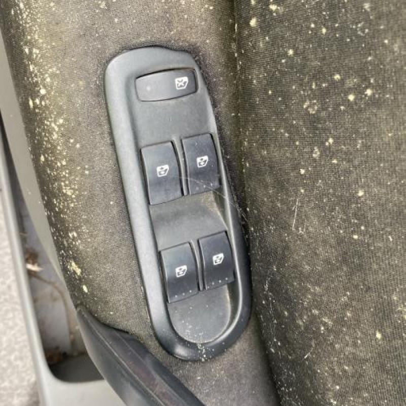 Leve vitre electrique avant droit RENAULT SCENIC 2 Photo n°15