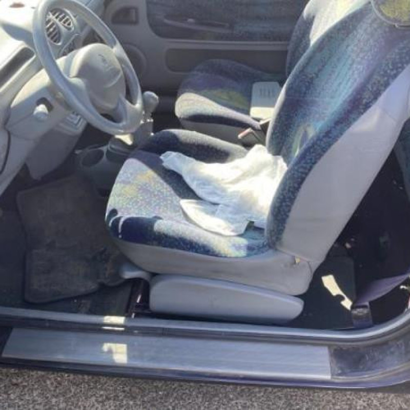Calculateur moteur RENAULT TWINGO 1 Photo n°12