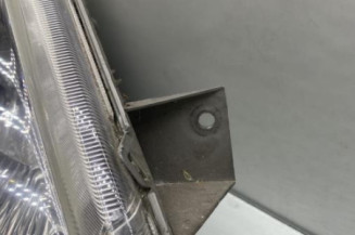 Optique avant principal droit (feux)(phare) RENAULT TRAFIC 2