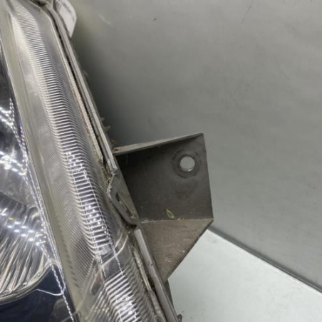 Optique avant principal droit (feux)(phare) RENAULT TRAFIC 2
