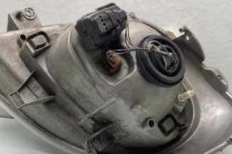 Optique avant principal droit (feux)(phare) RENAULT TRAFIC 2