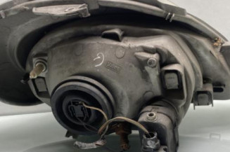 Optique avant principal gauche (feux)(phare) RENAULT TRAFIC 2