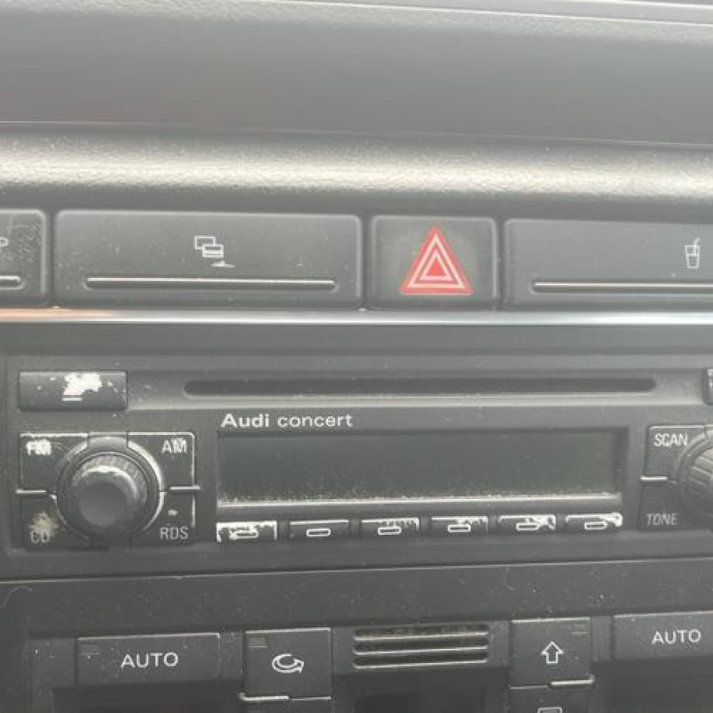 Serrure arriere gauche AUDI A4 2 Photo n°10